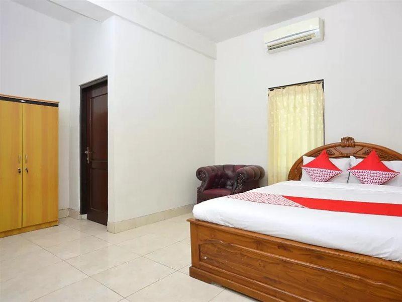 Oyo 586 Hotel Wijaya Kalasan Eksteriør billede