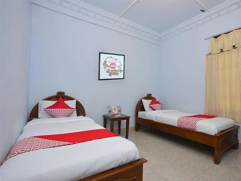 Oyo 586 Hotel Wijaya Kalasan Eksteriør billede
