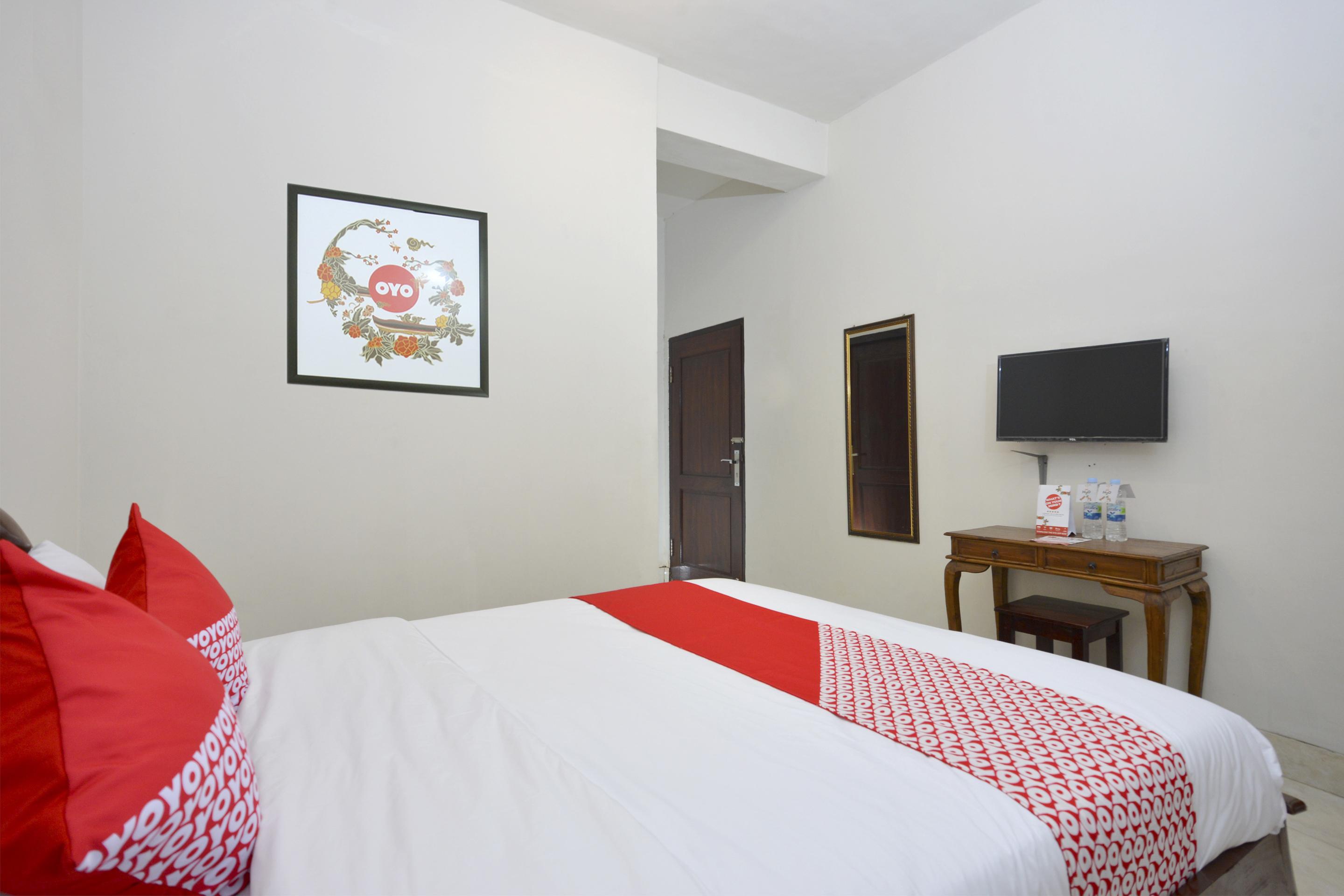 Oyo 586 Hotel Wijaya Kalasan Eksteriør billede